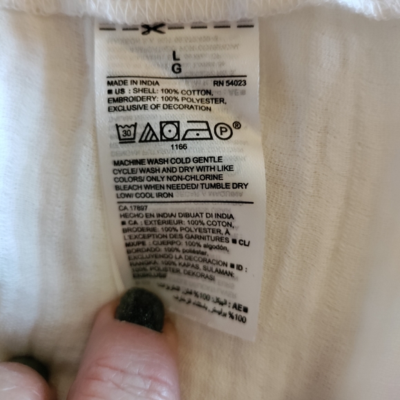 Old navy blouse - Picture 2 of 6